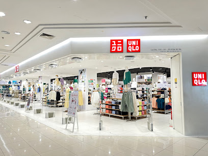 UNIQLO Plaza Gurney